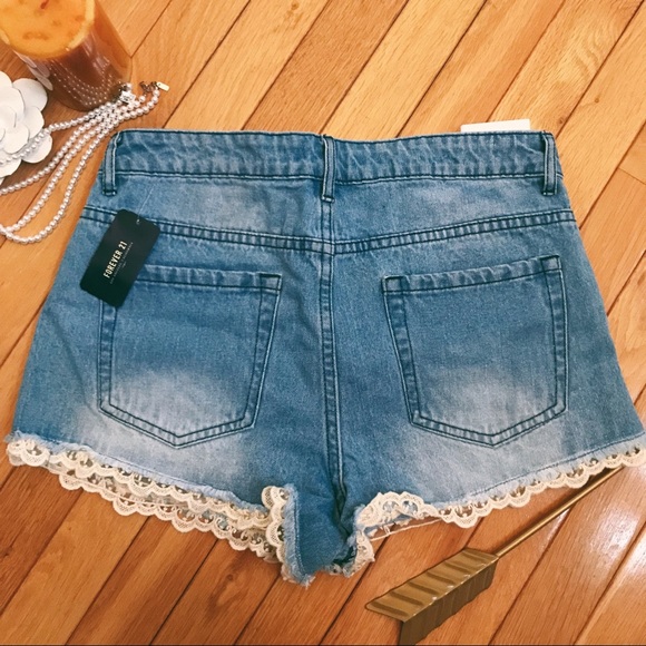 High Waisted Denim Shorts - Picture 4 of 4